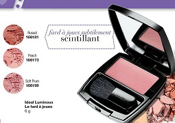 AVON GLOW FARD A JOUE